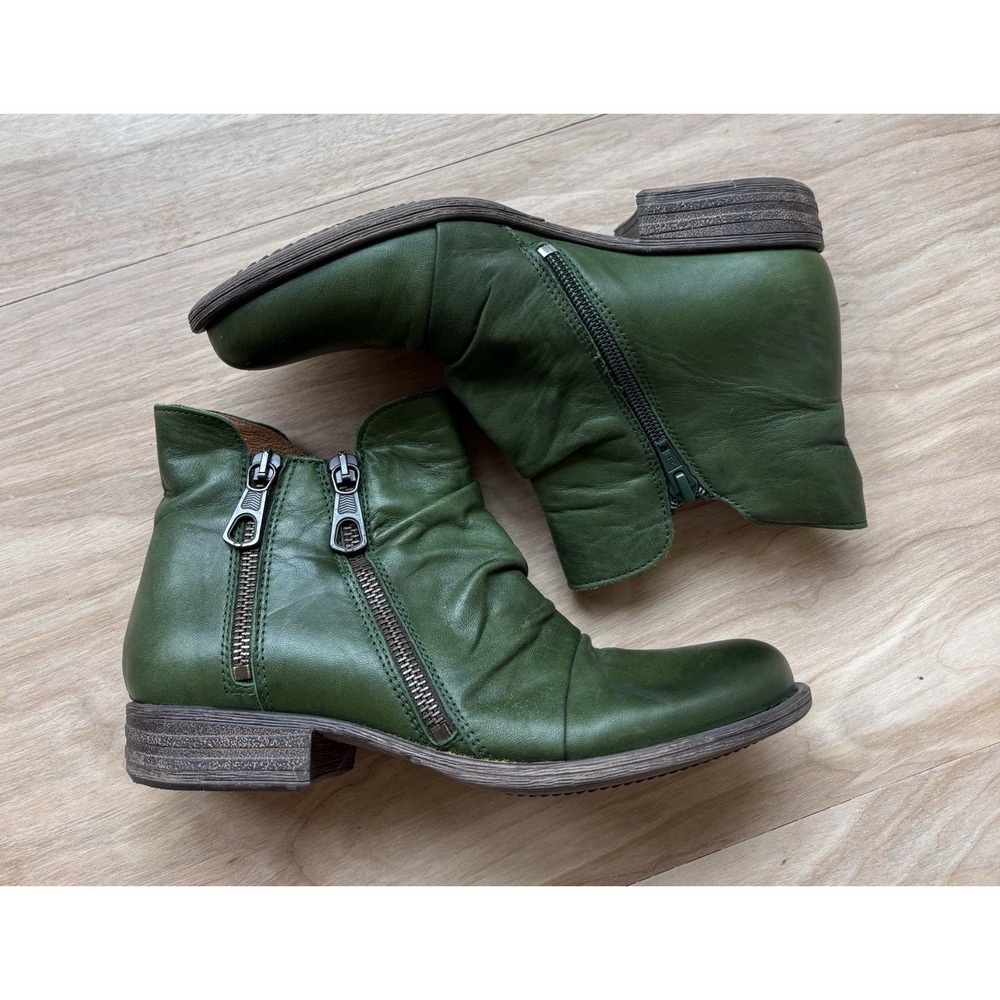 Miz Mooz Logic Rouched Green Leather Ankle Boots Zipper Size 6 Moto Urban Casual